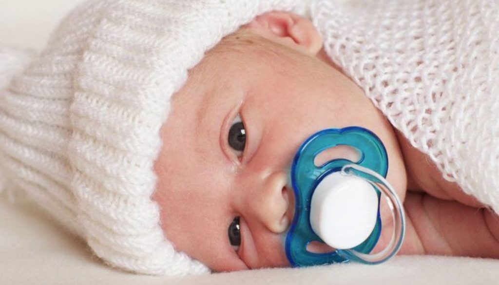 Naturkautschuk Schnuller für Babys richtige Größe und Form auswählen